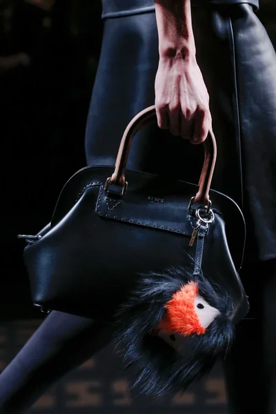 Look 84